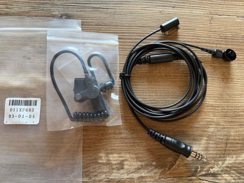 Foto annuncio: Headset Pneumatico micro attacco NATO Jack